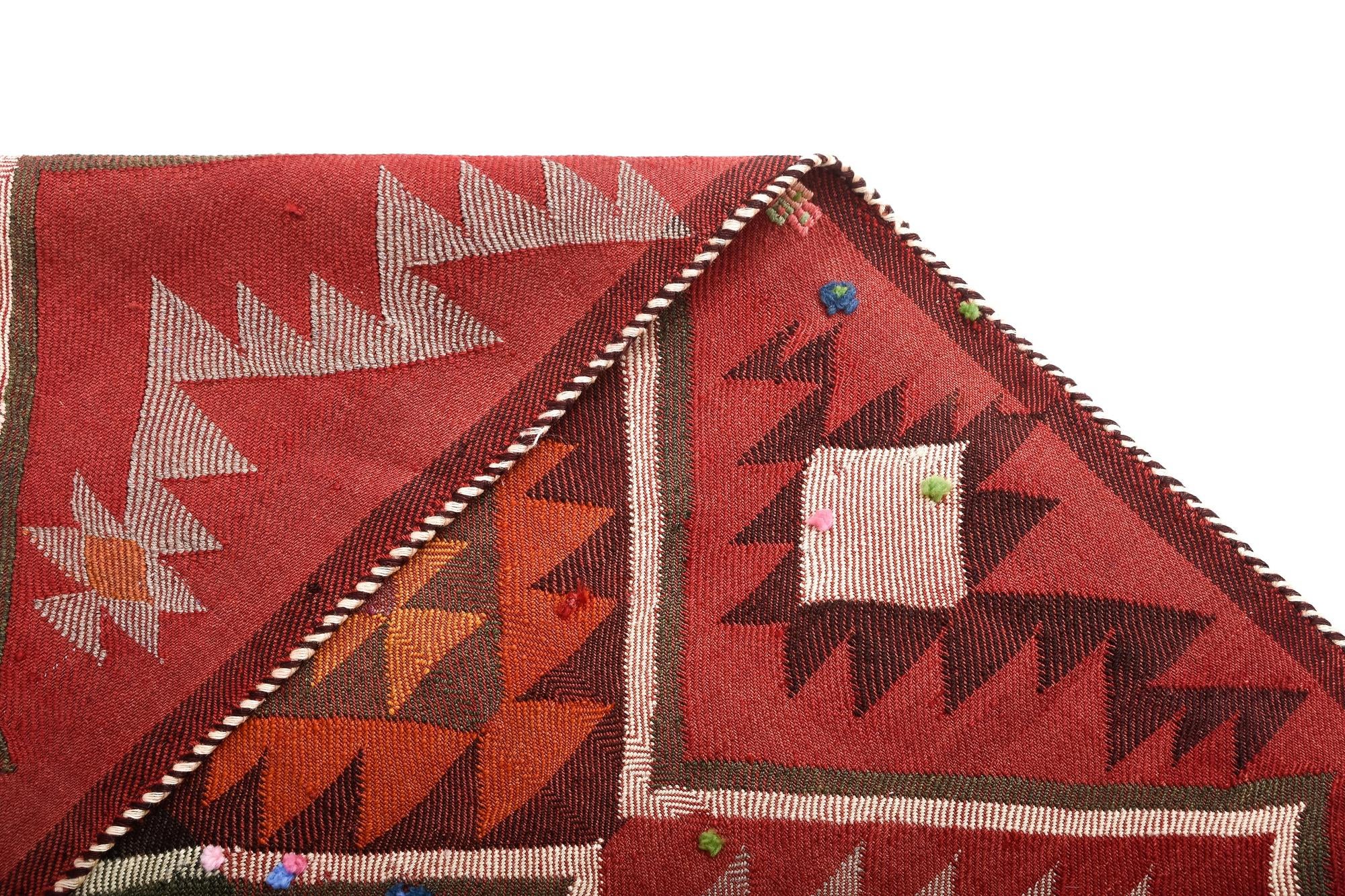 4' 11 x 6' 9 Jajim Rug