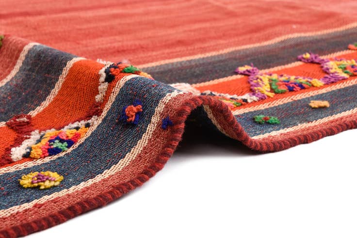 Detail image of 4' 10 x 7' 3 Jajim Rug