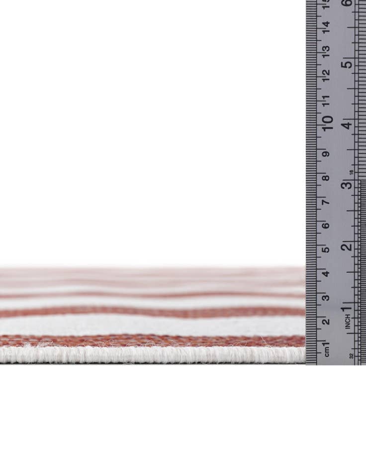 Detail image of 5' 3 x 8' Easy-Clean Jill Zarin Indoor / Outdoor Rug