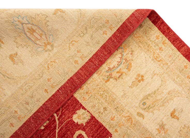 Detail image of 8' 10 x 12' 2 Kaizar Wool Rug