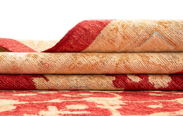 Detail image of 9' 10 x 12' 10 Kaizar Wool Rug