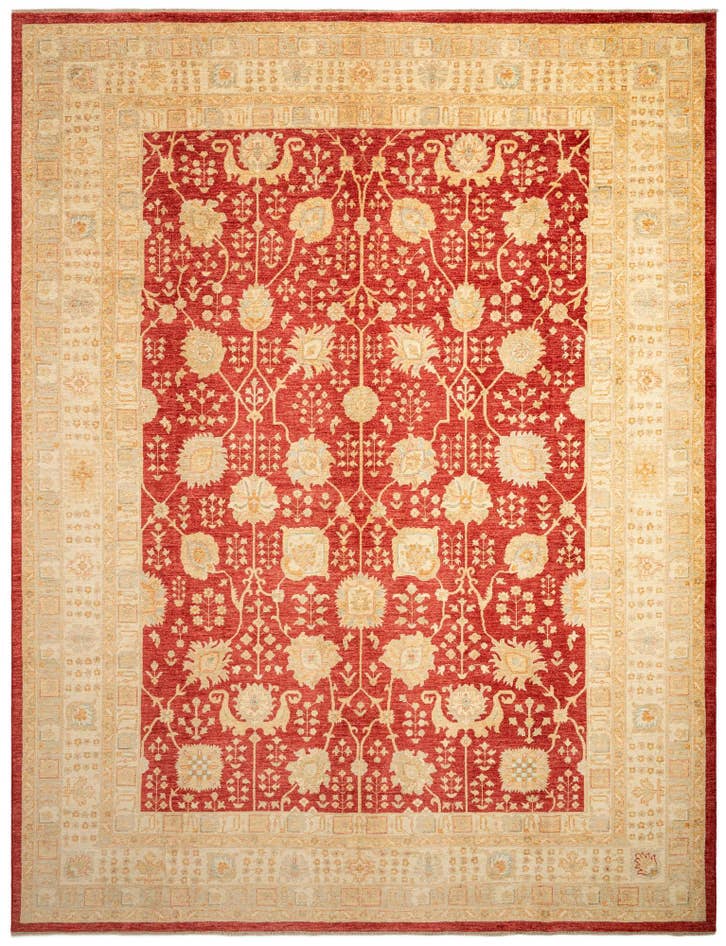 Detail image of 9' 10 x 12' 10 Kaizar Wool Rug