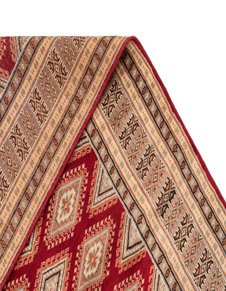 Detail image of 4' 6 x 7' Karachi Royal Rug