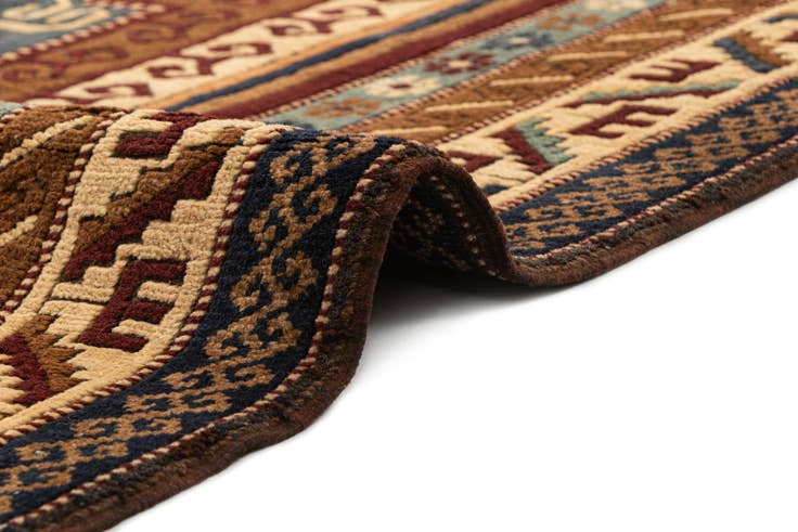 Detail image of 4' 9 x 7' 2 Hand Knotted Kars Wool Rug