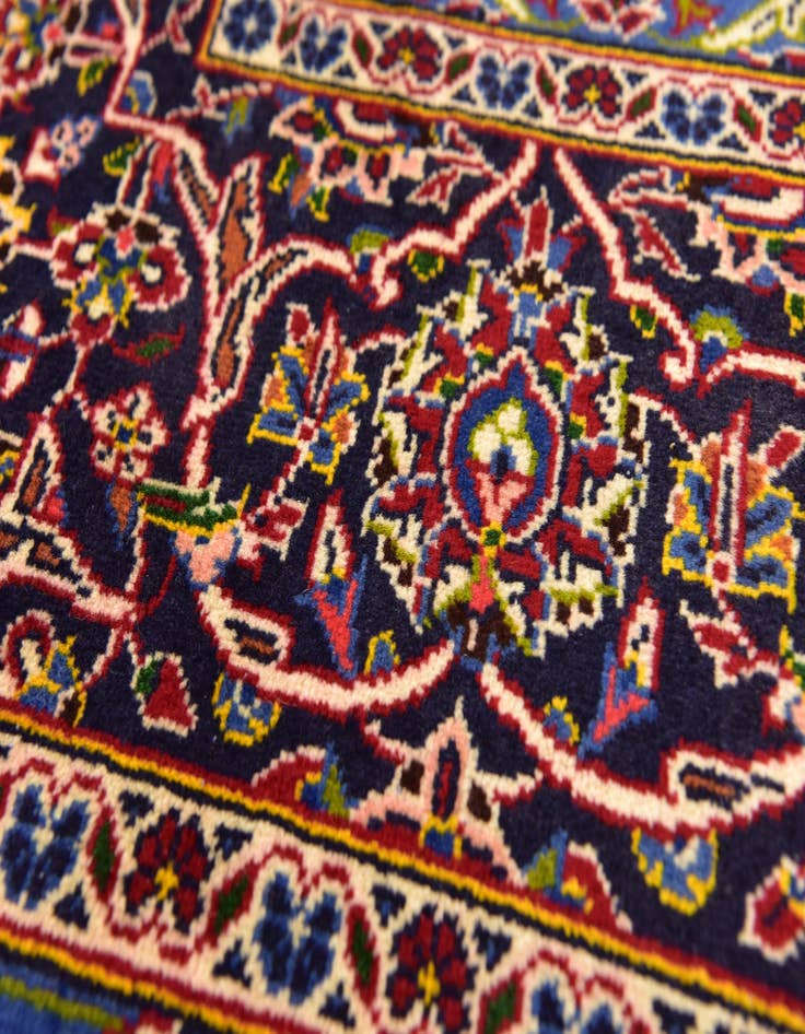 Detail image of 8' x 11' 7  Hand Knotted Kashan Persian Wool Rug