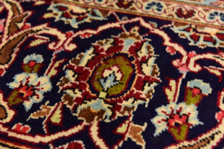 Detail image of 9' 7 x 13' 2 Hand Knotted Kashan Persian Wool Rug