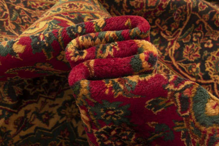 Detail image of 9' 9 x 12' 10 Kashan Wool Rug