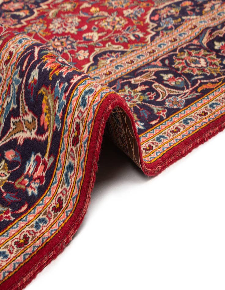 Detail image of 6' 6 x 9' 11 Kashan Wool Rug