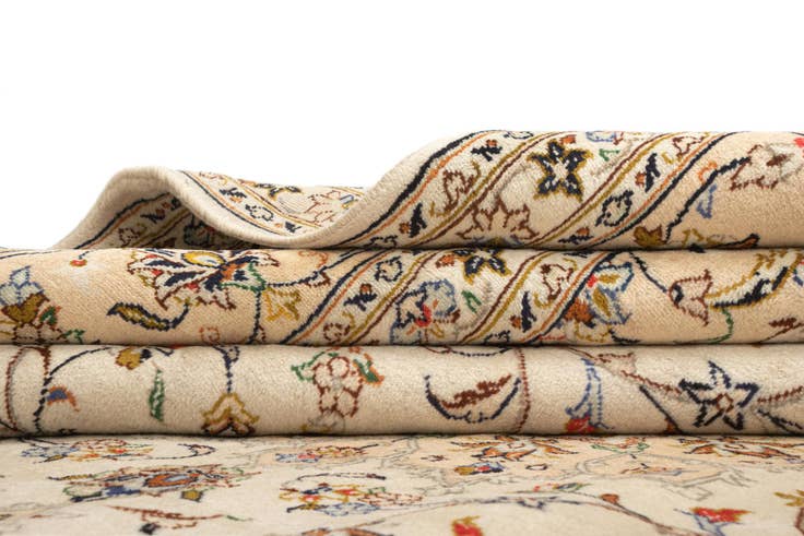 Detail image of 8' 2 x 11' 4 Kashan Wool Rug