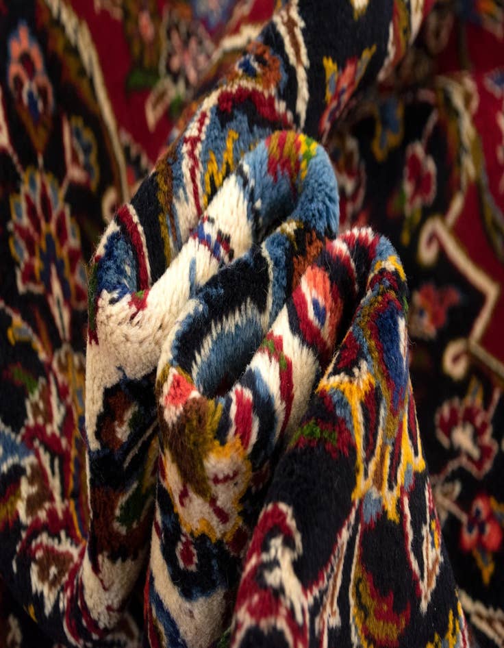 Detail image of 10' x 13' 6 Kashan Wool Rug