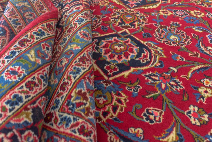 Detail image of 9' 10 x 13' 11 Kashan Wool Rug
