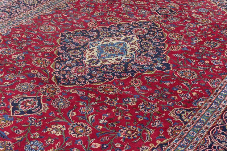 Detail image of 9' 10 x 13' 11 Kashan Wool Rug