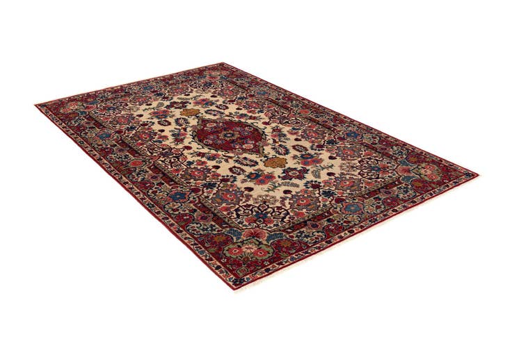 Detail image of 4' 5 x 6' 9 Kashan Rug