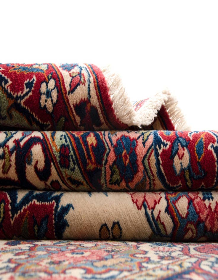 Detail image of 4' 5 x 6' 9 Kashan Rug