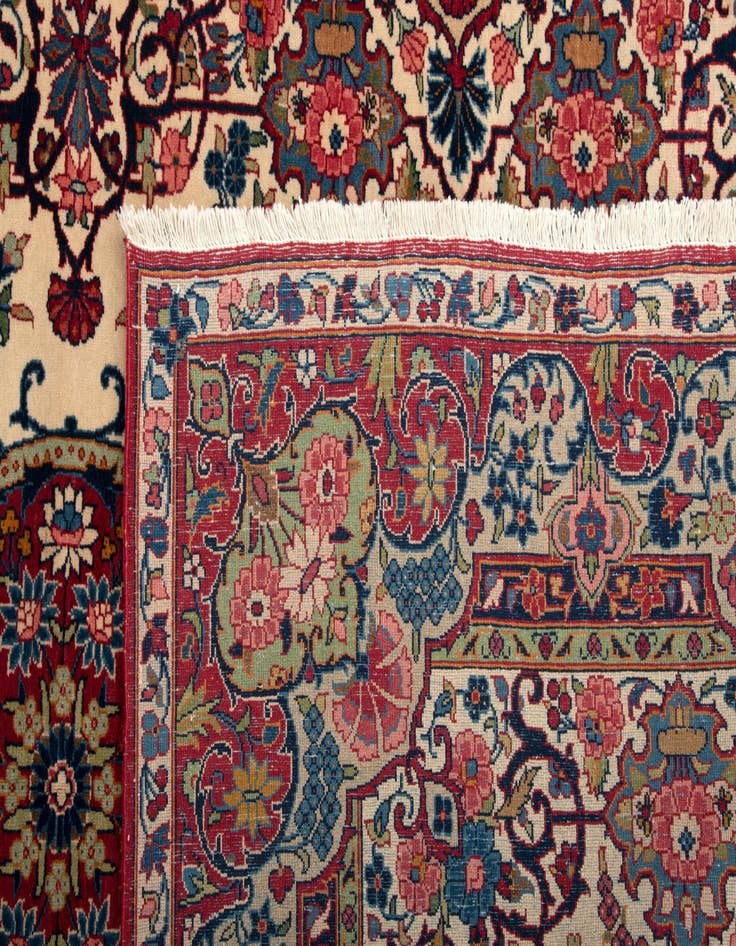 Detail image of 4' 5 x 6' 9 Kashan Rug