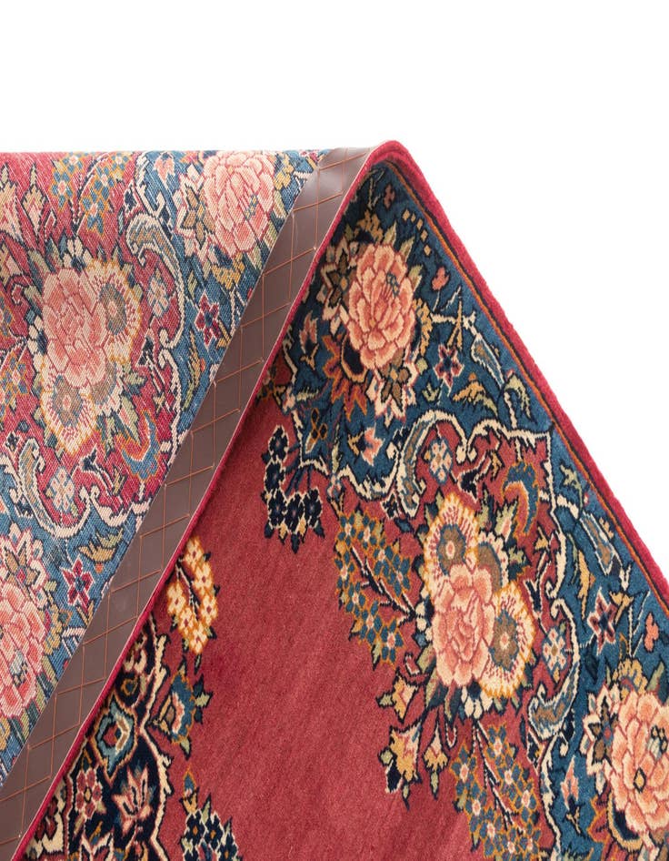 Detail image of 3' 8 x 5' 1 Kashan Rug