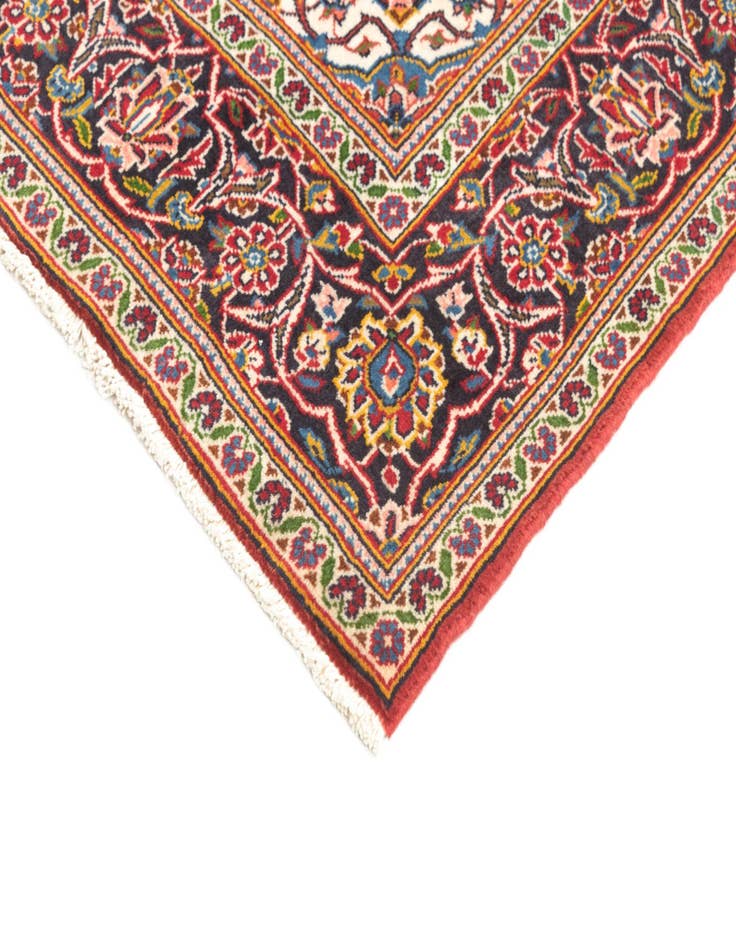 Detail image of 4' 7 x 7' 2 Kashan Rug