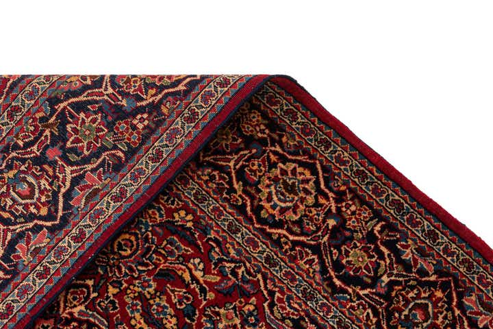 4' 4 x 6' 9 Kashan Rug