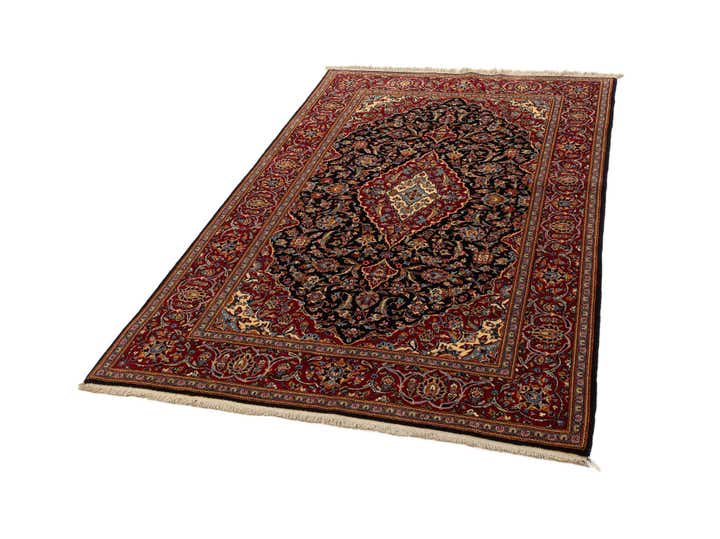 4' 8 x 7' 3 Kashan Rug