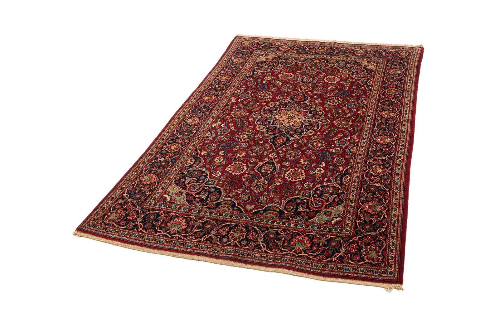 4' 4 x 6' 8 Kashan Rug