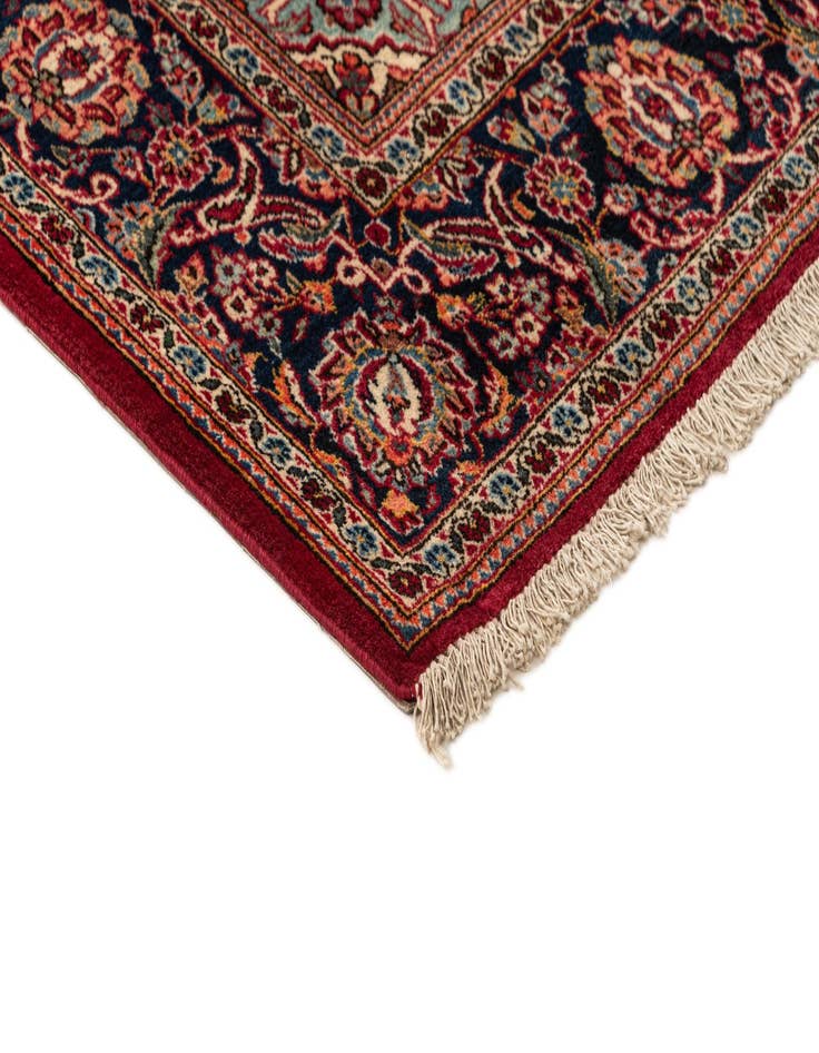 Detail image of 4' 6 x 7' Kashan Rug
