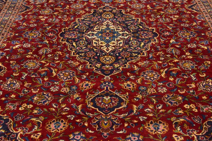 Detail image of 9' 8 x 12' 10 Hand Knotted Kashan Persian Wool Rug