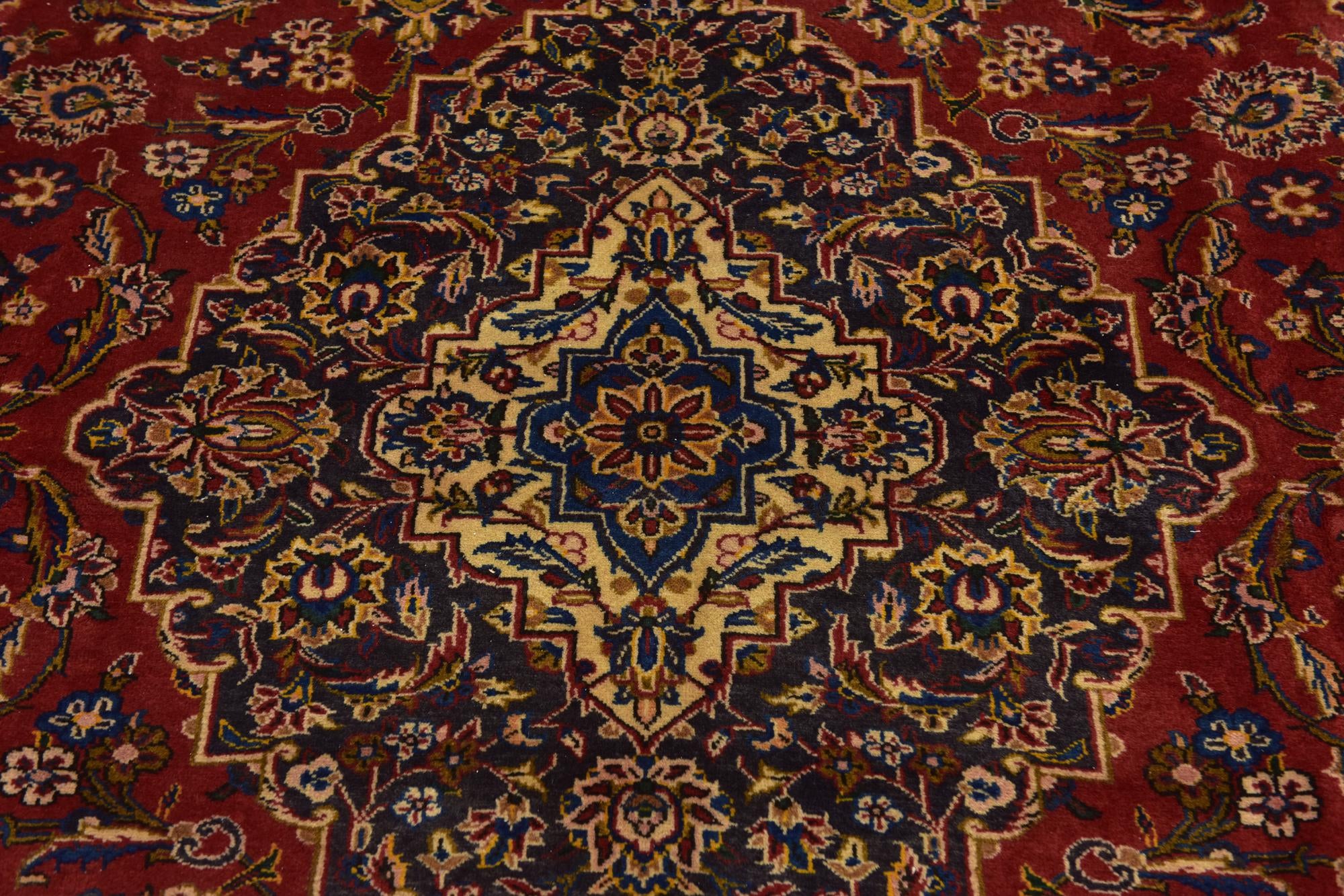 9' 7 x 12' 10 Hand Knotted Kashan Persian Wool Rug