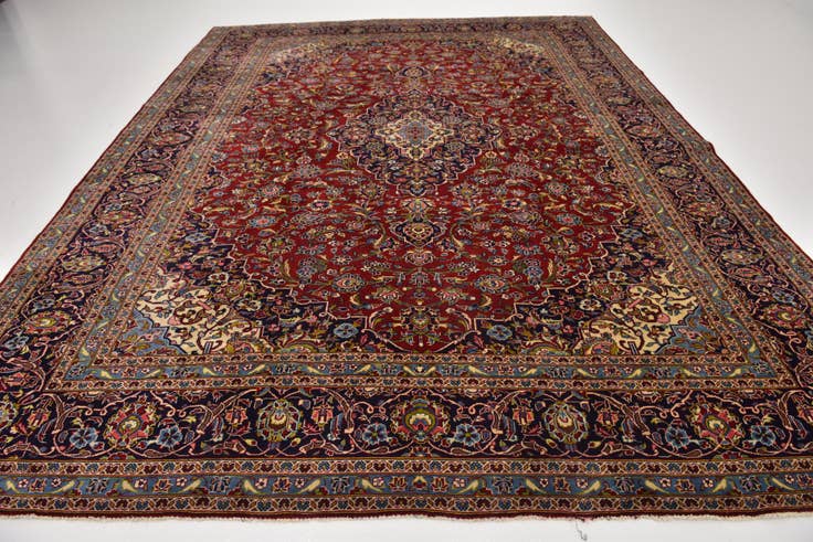 Detail image of 9' 10 x 13' Hand Knotted Kashan Persian Wool Rug
