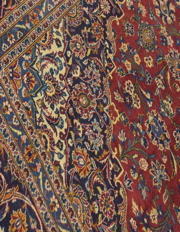 Detail image of 9' 10 x 13' 3 Hand Knotted Kashan Persian Wool Rug