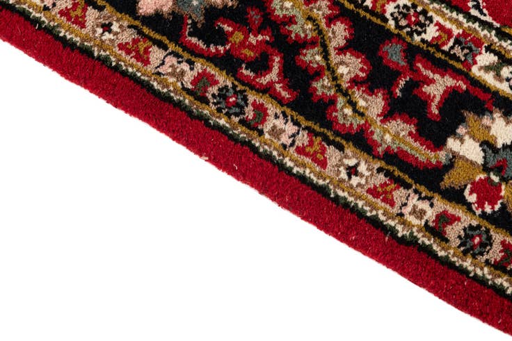 Detail image of 5' 7 x 8' 5 Hand Knotted Kashan Wool Rug