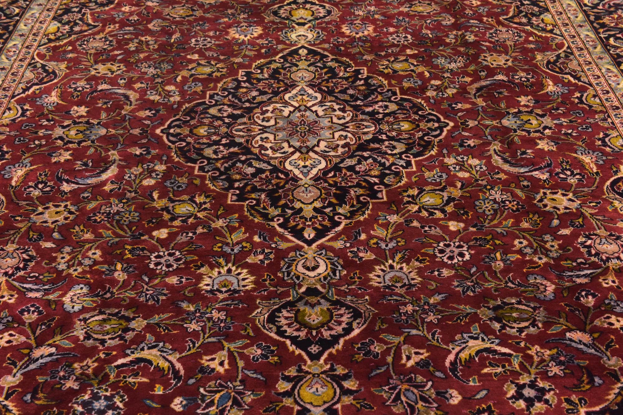 9' 7 x 12' 8 Hand Knotted Kashan Persian Wool Rug