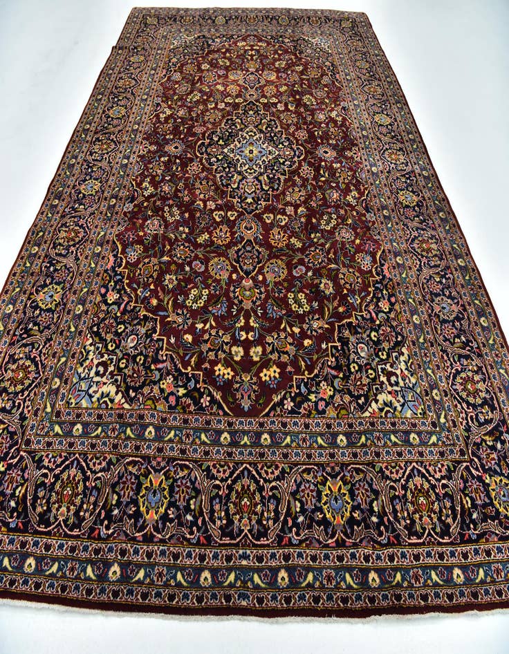 Detail image of 9' 8 x 12' 10 Hand Knotted Kashan Persian Wool Rug