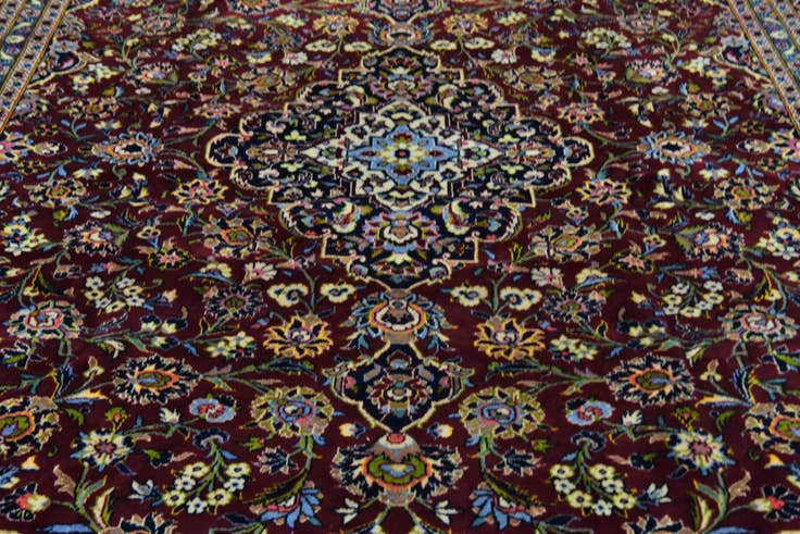 Detail image of 9' 8 x 12' 10 Hand Knotted Kashan Persian Wool Rug