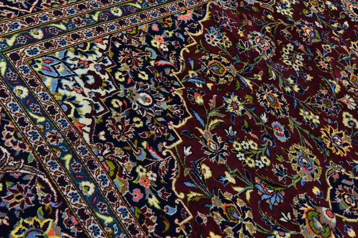 Detail image of 9' 8 x 12' 10 Hand Knotted Kashan Persian Wool Rug