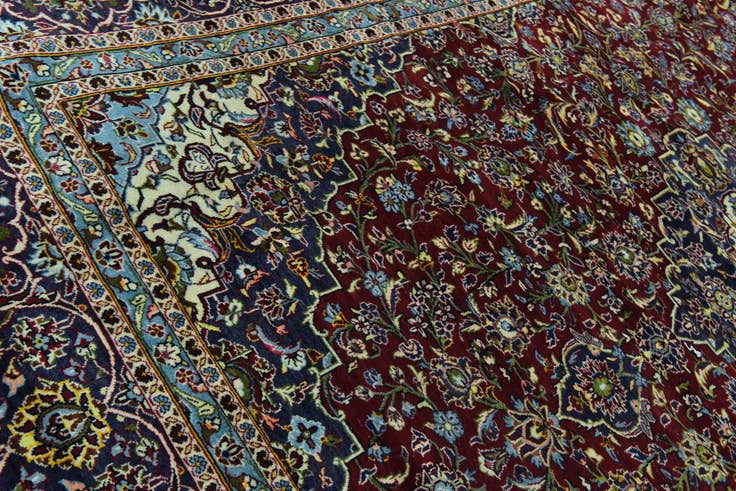 Detail image of 9' 5 x 12' 8 Hand Knotted Kashan Persian Wool Rug