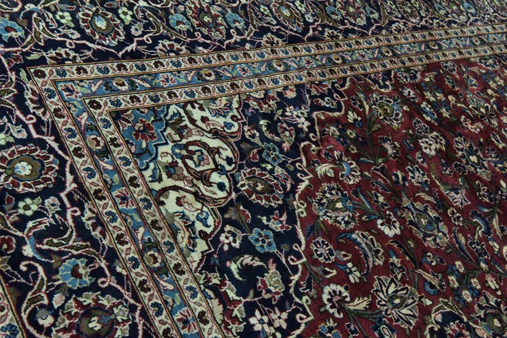 Detail image of 9' 8 x 13' Hand Knotted Kashan Persian Wool Rug