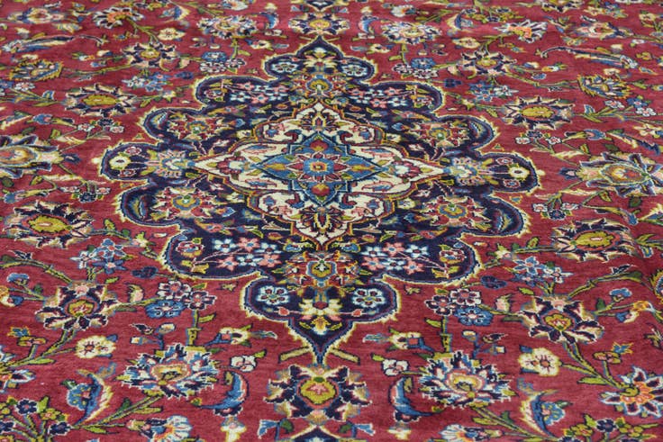 Detail image of 9' 10 x 13' 3 Hand Knotted Kashan Persian Wool Rug