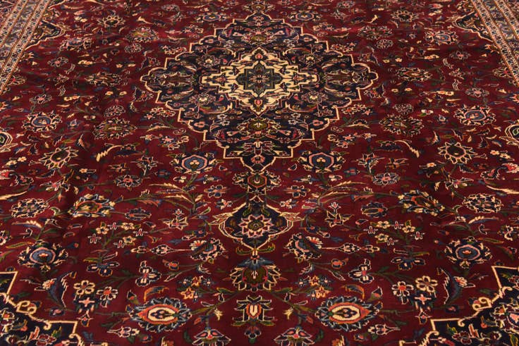 Detail image of 9' 7 x 13' 2 Hand Knotted Kashan Persian Wool Rug