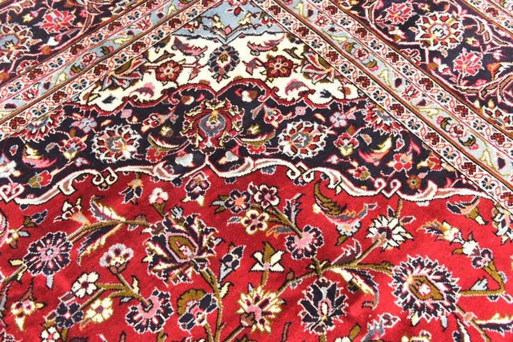 Detail image of 9' 8 x 12' 9 Hand Knotted Kashan Persian Wool Rug