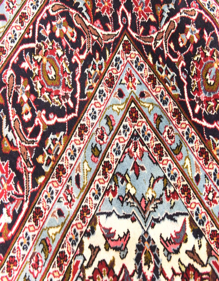 Detail image of 9' 8 x 12' 9  Hand Knotted Kashan Persian Wool Rug