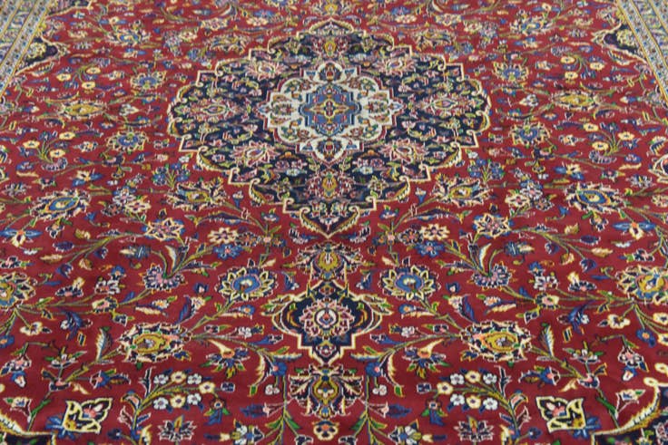Detail image of 9' 10 x 13' 3 Hand Knotted Kashan Persian Wool Rug