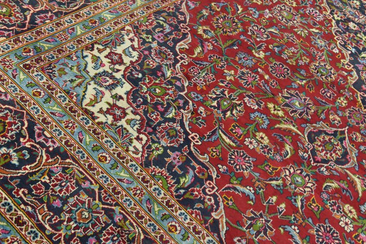 Detail image of 9' 10 x 13' 5 Hand Knotted Kashan Persian Wool Rug