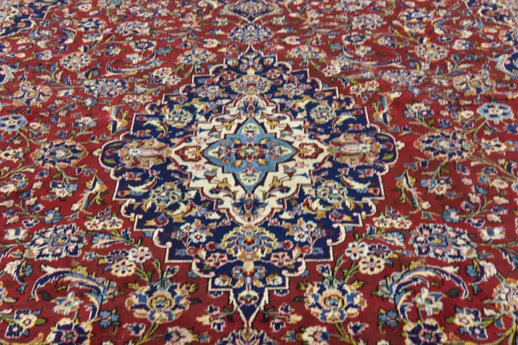 Detail image of 9' 7 x 13' 2 Hand Knotted Kashan Persian Wool Rug