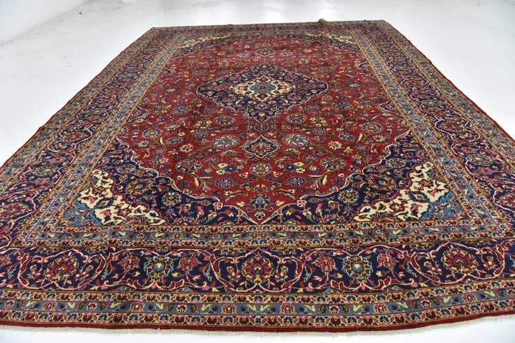 Detail image of 10' x 13' 4 Hand Knotted Kashan Persian Wool Rug