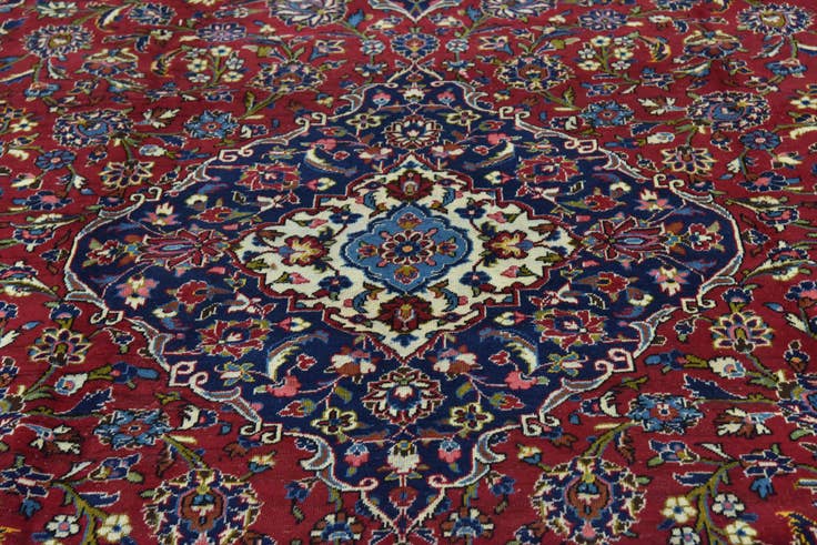 Detail image of 10' x 13' 4 Hand Knotted Kashan Persian Wool Rug