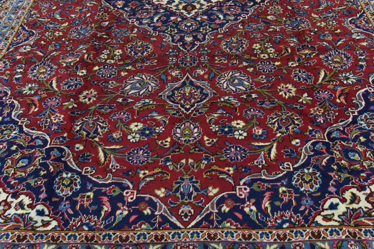 Detail image of 10' x 13' 4 Hand Knotted Kashan Persian Wool Rug