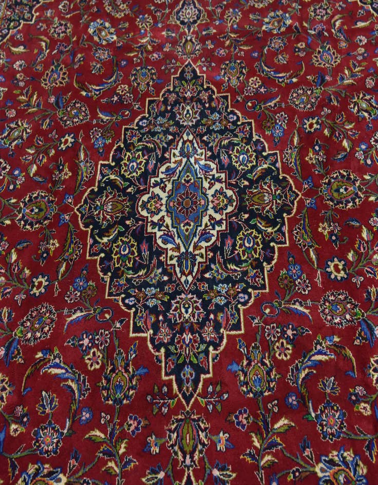 Detail image of 9' 7 x 13' 6 Hand Knotted Kashan Persian Wool Rug