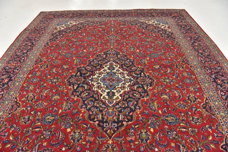 Detail image of 9' 8 x 13' Hand Knotted Kashan Persian Wool Rug