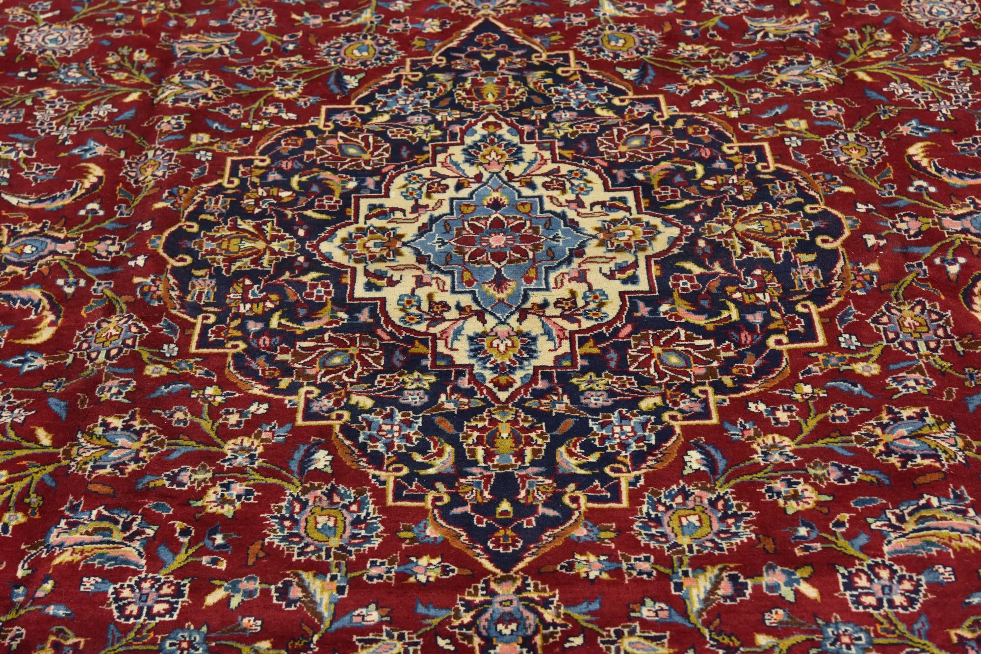 9' 7 x 12' 10 Hand Knotted Kashan Persian Wool Rug