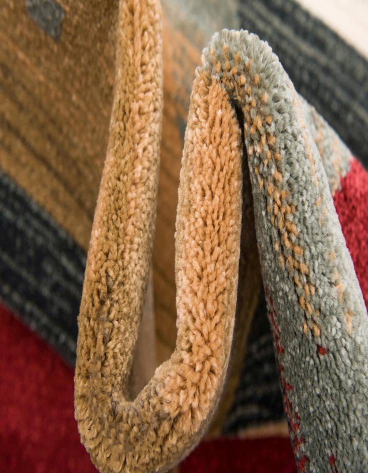 Detail image of 3' 3 x 5' 3 Kashkuli Gabbeh Rug